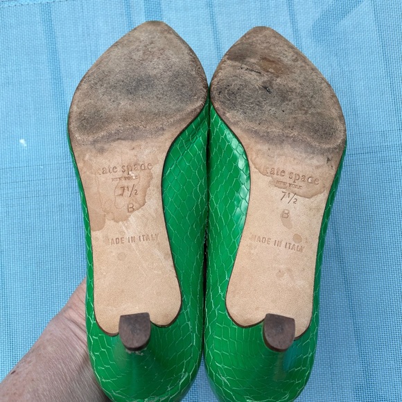 Kate Spade Green Heels - Picture 3 of 6